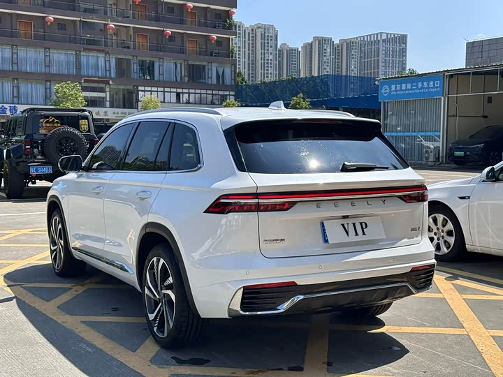 Chinese Hybrid Cars: How to Choose Between HEVs and PHEVs